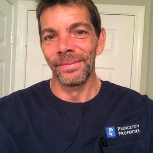 Meet your Posher, Larry